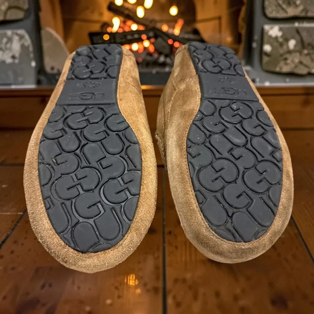 UGG Ascot Men 9 Chestnut Suede Shearling Moccasin Slippers Loafers 1101110 Cozy